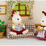 ست اتاق پذیرایی به همراه عروسک خرگوش Sylvanian Families, image 2