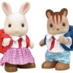 ست لباس مدرسه به همراه عروسک خرگوش و سنجاب Sylvanian Families, image 3
