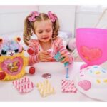 عروسک سخنگوی سورپرایزی رینبوکورنز RainBocoRns سری Sweet Shake با شاخ یاسی, image 5