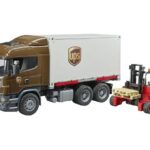 کامیون حمل بار Scania به همراه لیفت تراک‬‎ برودر Bruder, image