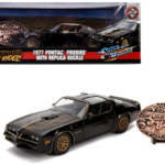 ماشین فلزی پونتیاک مدل 1977 Firebird به همراه نشان فلزی Smokey and the Bandit با مقیاس 1:24, image