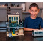 ساختمان Daily Bugle به همراه 2 فیگور Marvel, image 4