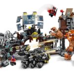 لگو دی سی مدل غار و تانک بتمن (76122), image 6