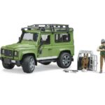 لندرور دیفندر به همراه جنگلبان برودر Bruder, image 2