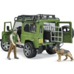 لندرور دیفندر به همراه جنگلبان برودر Bruder, image 4