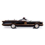 ماشین کلاسیک Batmobile و فیگورهای فلزی رابین و بتمن با مقیاس 1:18, image 14