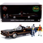 ماشین کلاسیک Batmobile و فیگورهای فلزی رابین و بتمن با مقیاس 1:18, image
