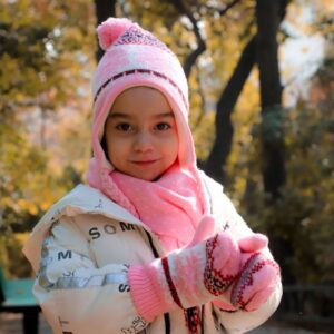 دستکش، کلاه و شال گردن بافت صورتی طرحدار Intersport, image
