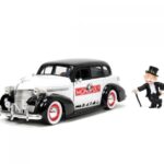 ماشین فلزی 1939 Chevy Master Deluxe و فیگور فلزی آقای مونوپولی با مقیاس 1:24, image 2