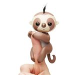 ربات میمون تنبل انگشتی فینگرلینگز Fingerlings Baby Sloth مدل کینگزلی, image 4