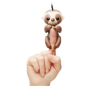 ربات میمون تنبل انگشتی فینگرلینگز Fingerlings Baby Sloth مدل کینگزلی